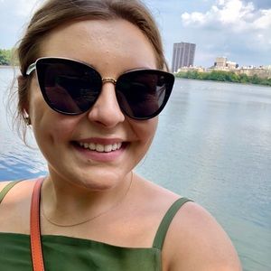 Meet your Posher, Kara